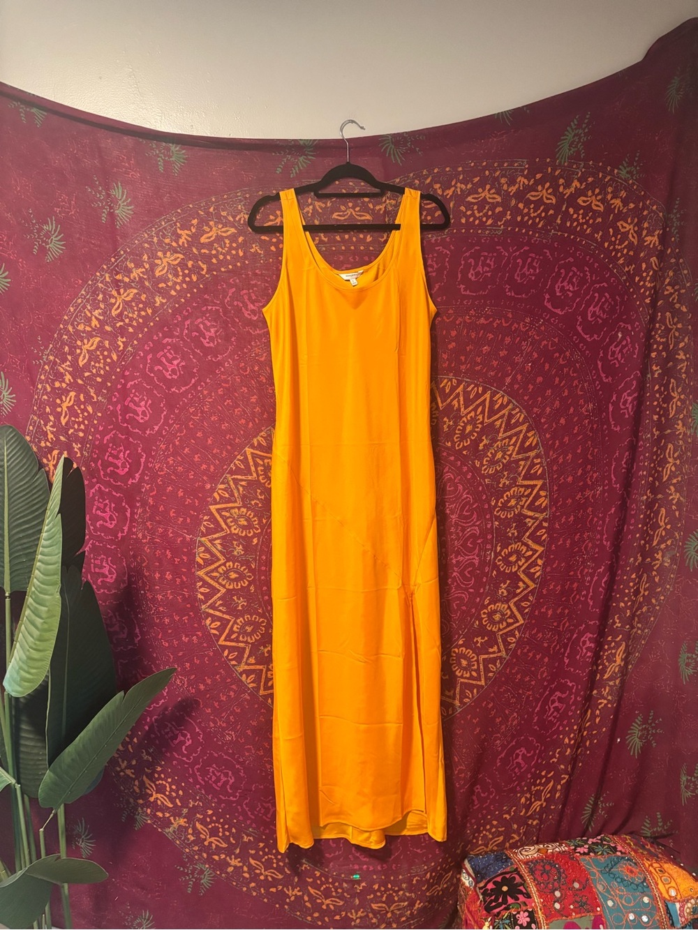 Banana Republic Sleeveless Orange Maxi Dress with Slit